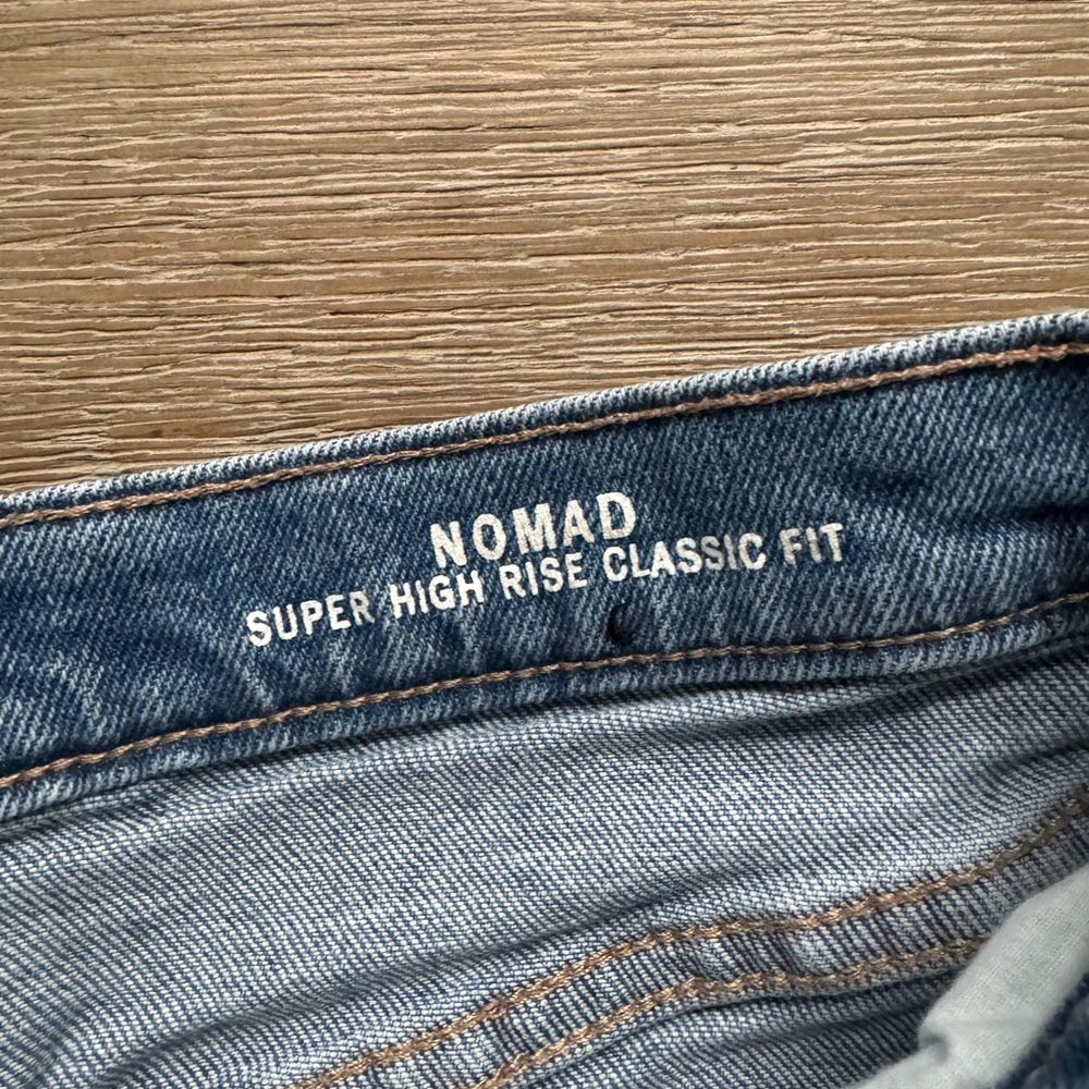 Nicole Miller women’s NOMAD SUPER HIGH RISE CLASSIC FIT denim shorts size 10 - Picture 3 of 5